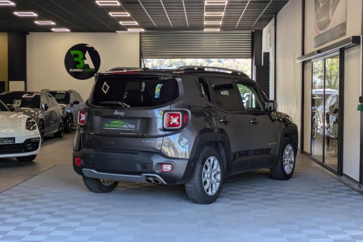 JEEP RENEGADE 1.6 MultiJet 120cv BVR6 Limited / Cuir / GPS — photo 9