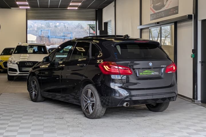 BMW SERIE 2 218d 150cv Lounge A / Toit Ouvrant / Camera / GPS — photo 7