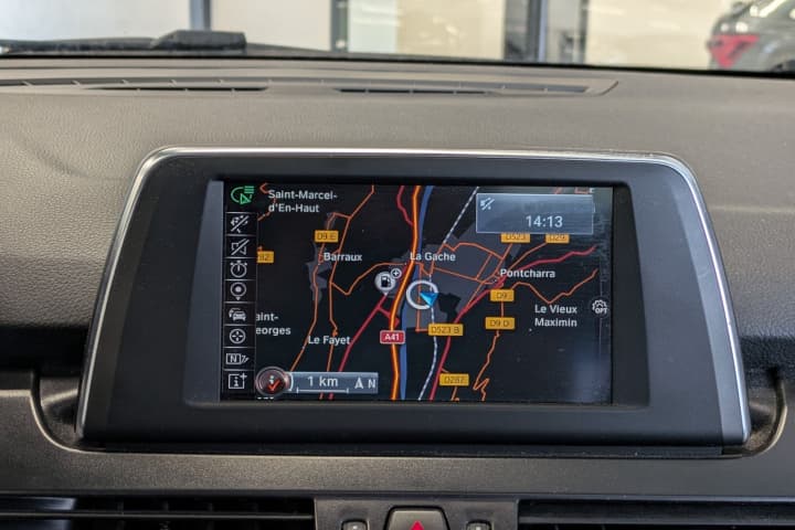 BMW SERIE 2 218d 150cv Lounge A / Toit Ouvrant / Camera / GPS — photo 10