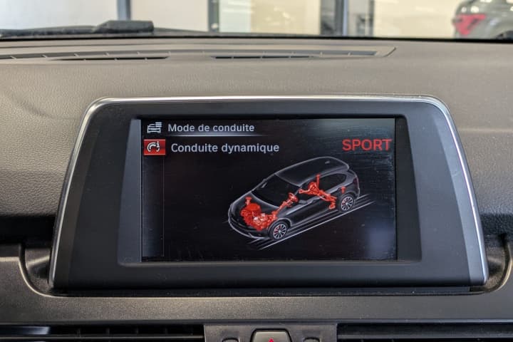 BMW SERIE 2 218d 150cv Lounge A / Toit Ouvrant / Camera / GPS — photo 11