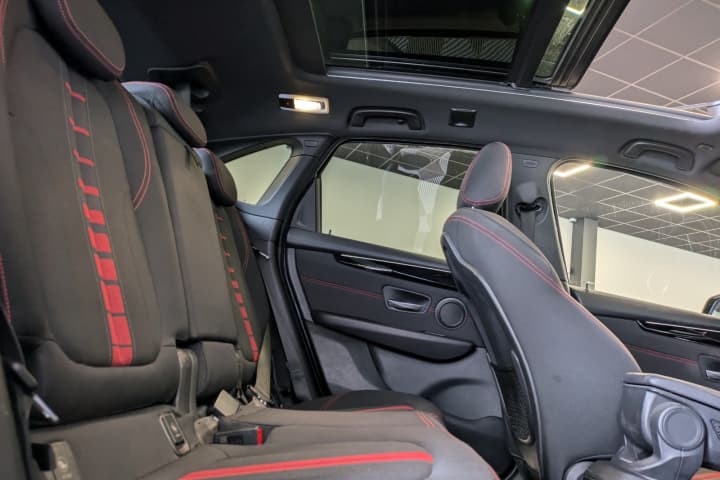 BMW SERIE 2 218d 150cv Lounge A / Toit Ouvrant / Camera / GPS — photo 6