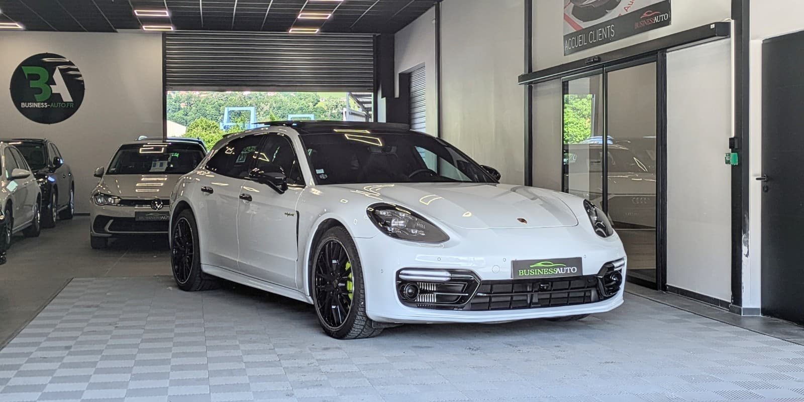 PORSCHE PANAMERA Turbo S 4.0 V8 680cv PDK Hybrid Sport Turismo / Blanc Carrara / 53000€ d'options — photo 3