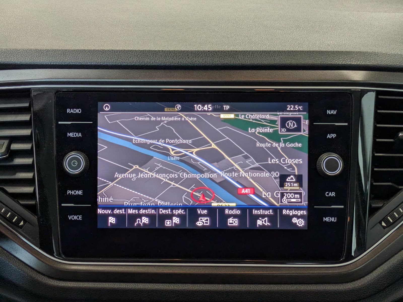 VOLKSWAGEN T-ROC 1.6 TDI 115cv Lounge / Attelage / GPS / Camera — photo 7