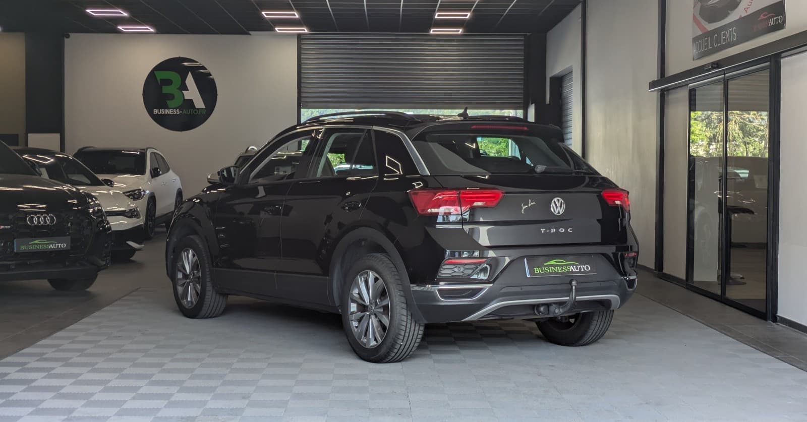 VOLKSWAGEN T-ROC 1.6 TDI 115cv Lounge / Attelage / GPS / Camera — photo 10
