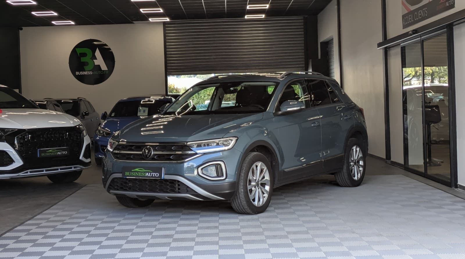 VOLKSWAGEN T-ROC