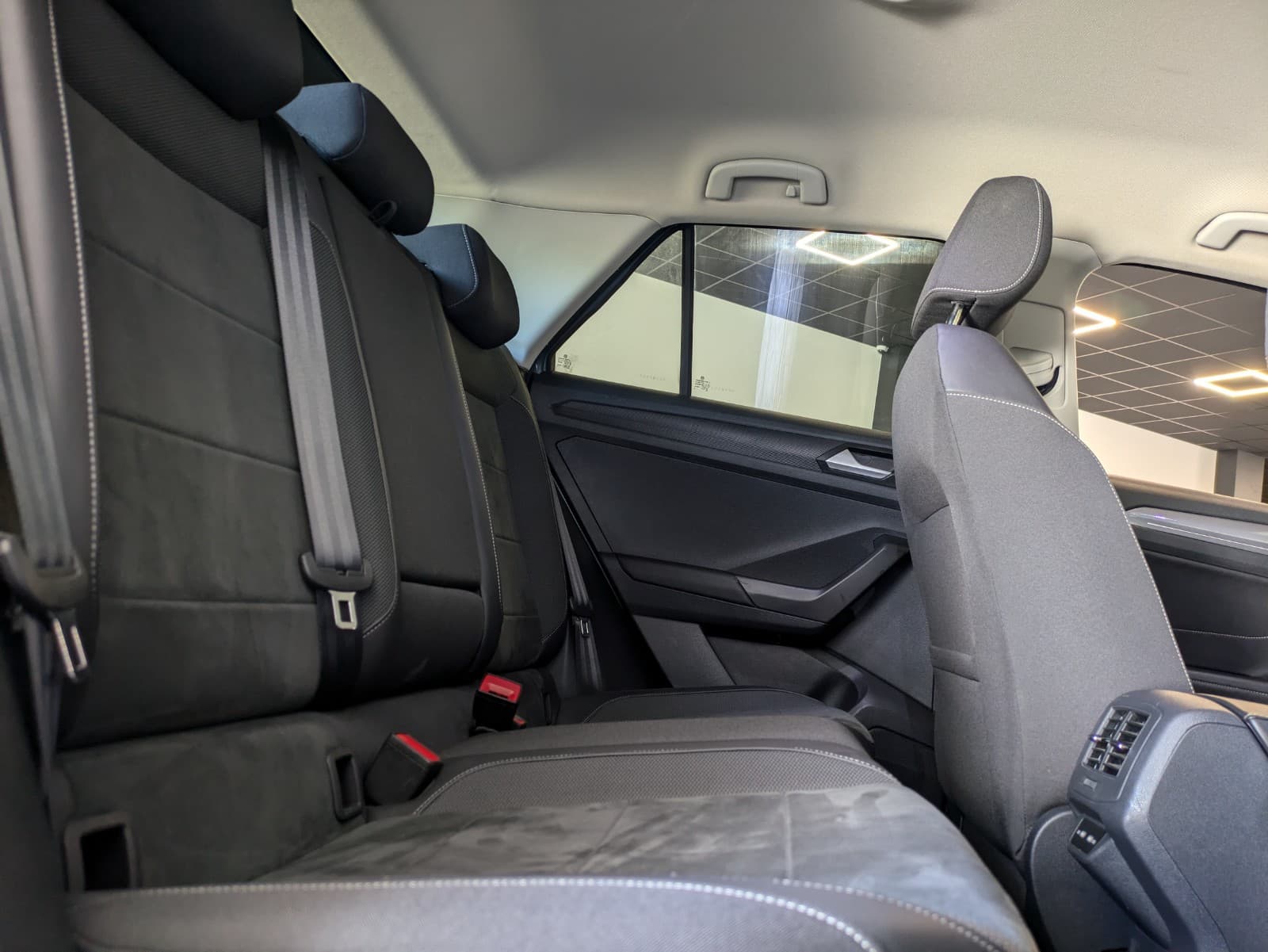 VOLKSWAGEN T-ROC 2.0 TDI 150cv DSG7 4Motion Style / CarPlay / Virtual Cockpit / Camera / TVA — photo 4