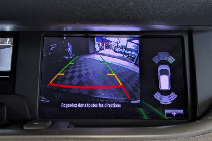 RENAULT SCENIC TCe 130cv Energy Bose Edition / GPS / Caméra de recul / Bluetooth — photo 8