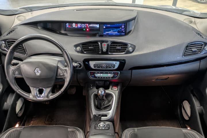 RENAULT SCENIC TCe 130cv Energy Bose Edition / GPS / Caméra de recul / Bluetooth — photo 3