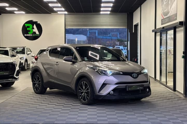 TOYOTA C-HR 122h Graphic — photo 2