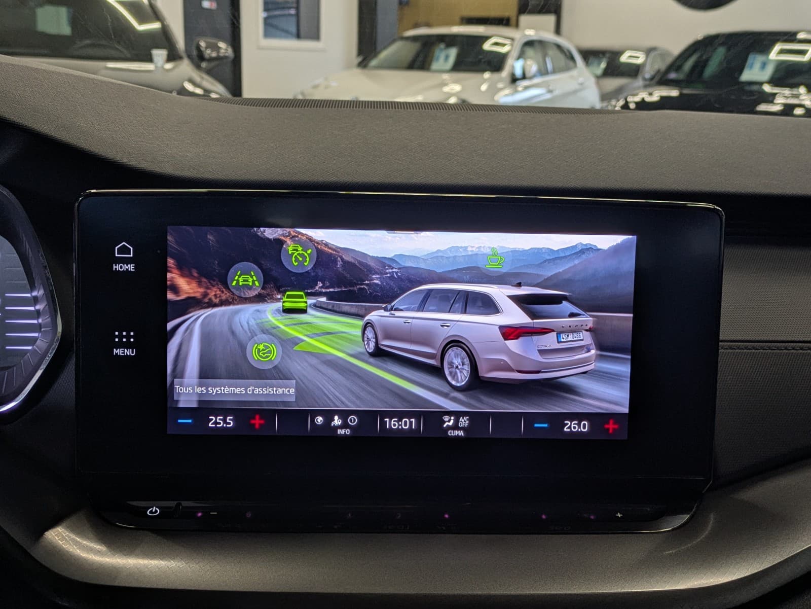 SKODA OCTAVIA 2.0 TDI 116cv DSG7 Ambition / GPS / CarPlay / Volant Chauffant / Camera — photo 11