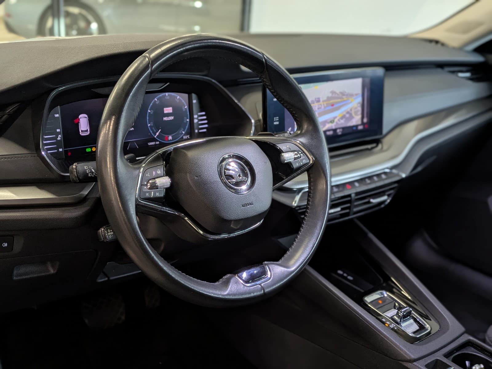 SKODA OCTAVIA 2.0 TDI 116cv DSG7 Ambition / GPS / CarPlay / Volant Chauffant / Camera — photo 7