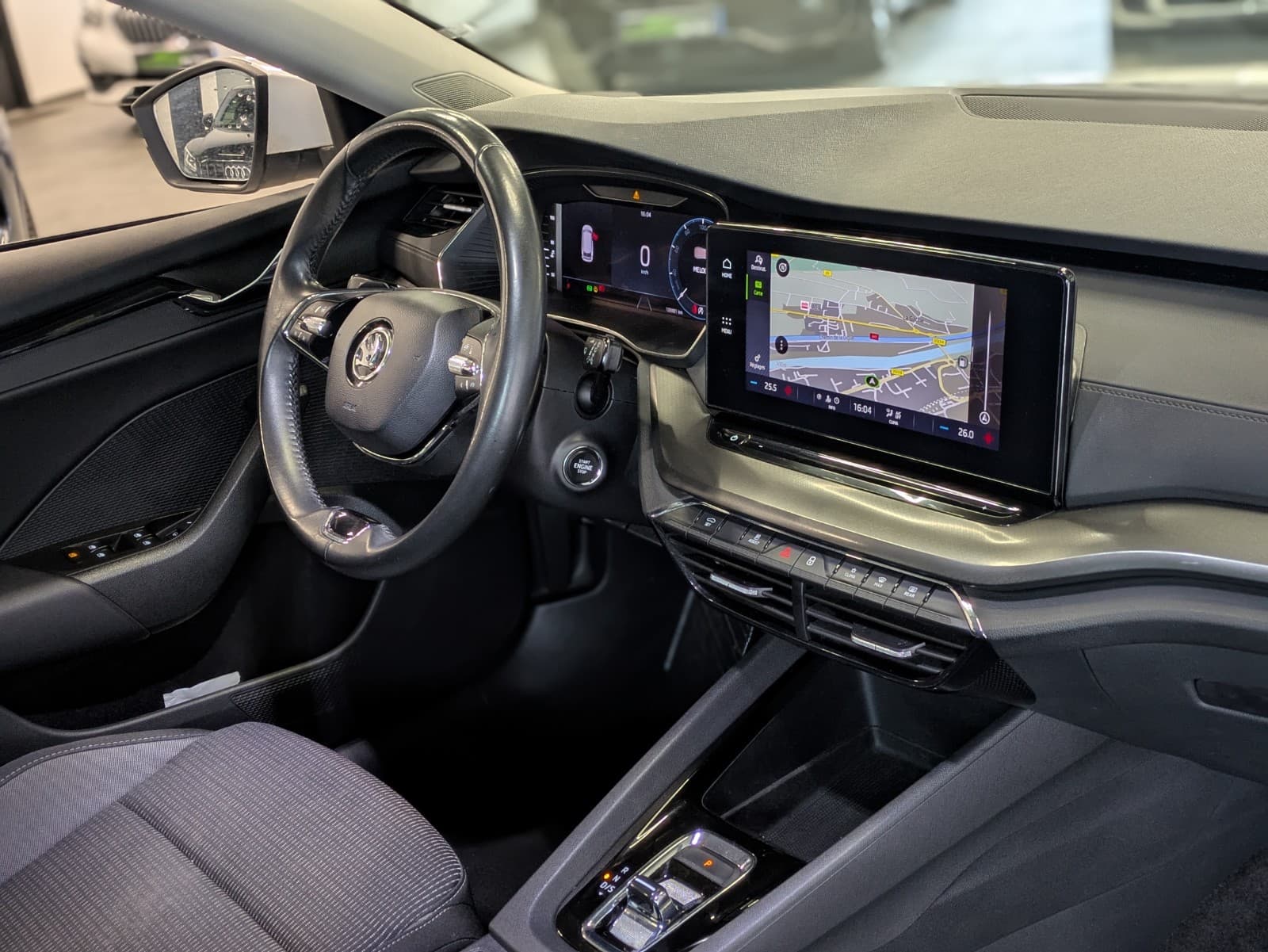 SKODA OCTAVIA 2.0 TDI 116cv DSG7 Ambition / GPS / CarPlay / Volant Chauffant / Camera — photo 6