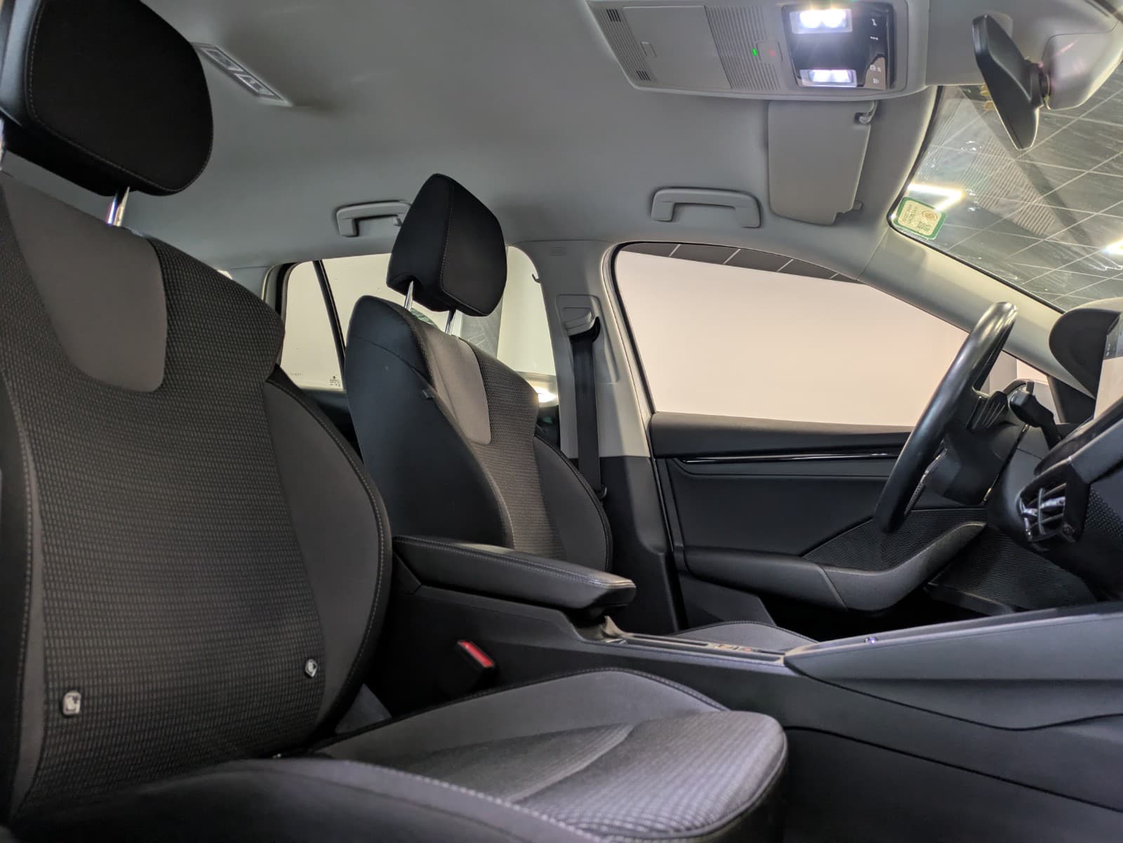SKODA OCTAVIA 2.0 TDI 116cv DSG7 Ambition / GPS / CarPlay / Volant Chauffant / Camera — photo 5