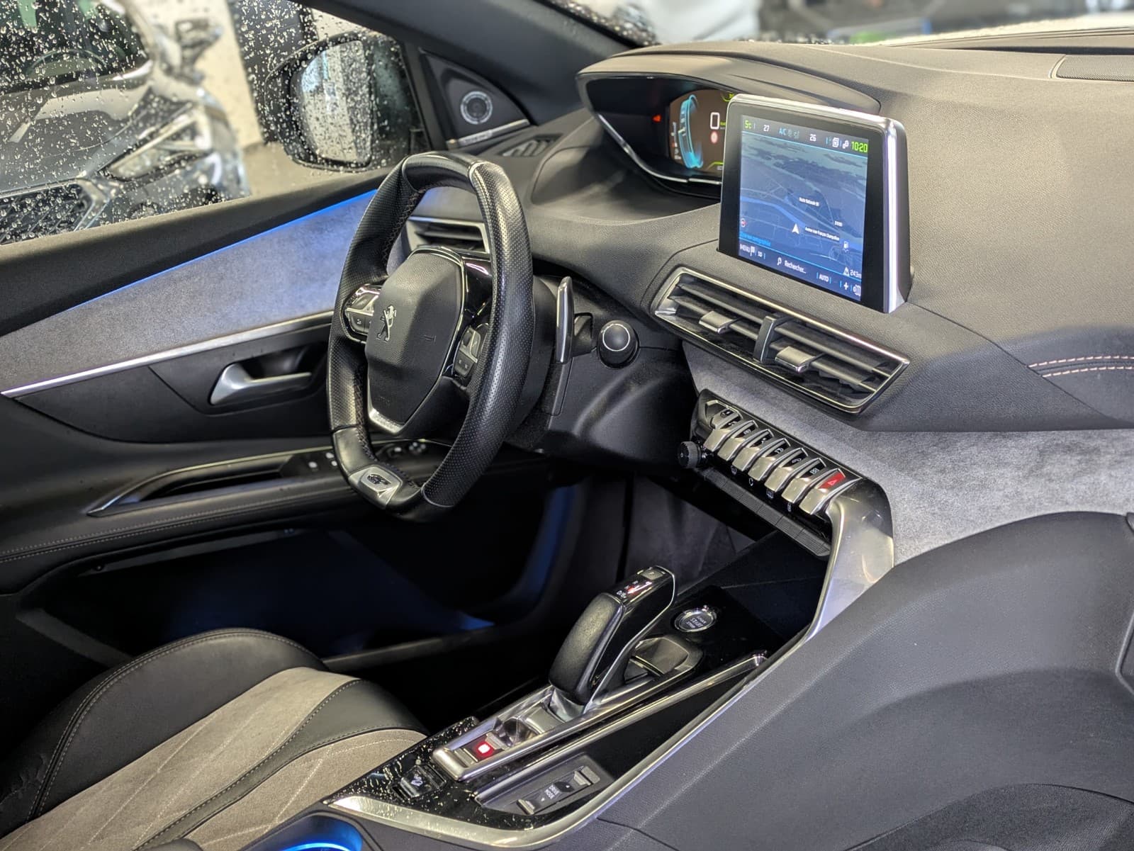 PEUGEOT 3008 Hybrid4 300cv e-EAT8 GT / GPS / Caméra de recul / CarPlay — photo 6