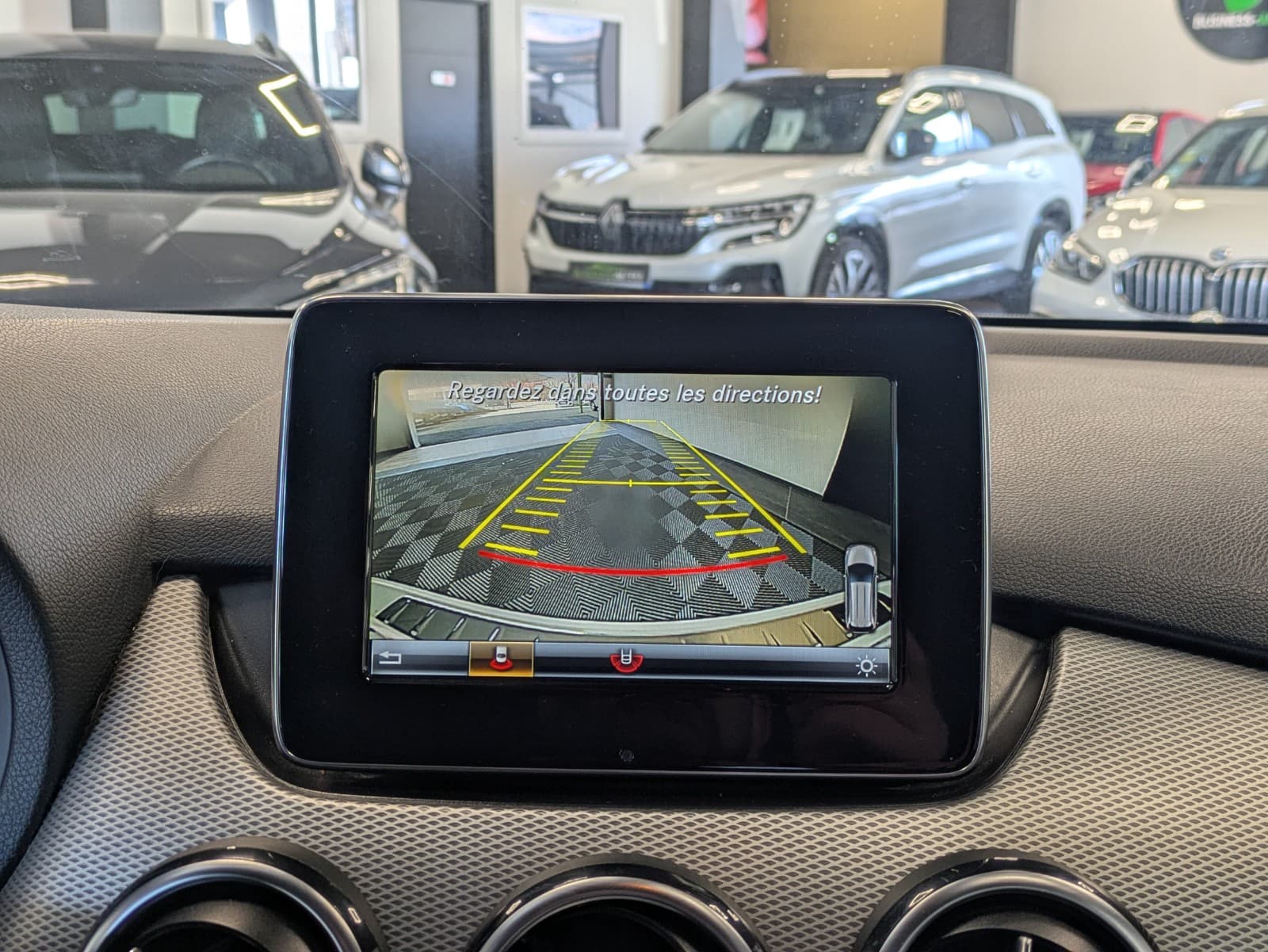 MERCEDES CLASSE B 200 d 136cv 7-G DCT Sensation / GPS / Cuir / Camera — photo 8
