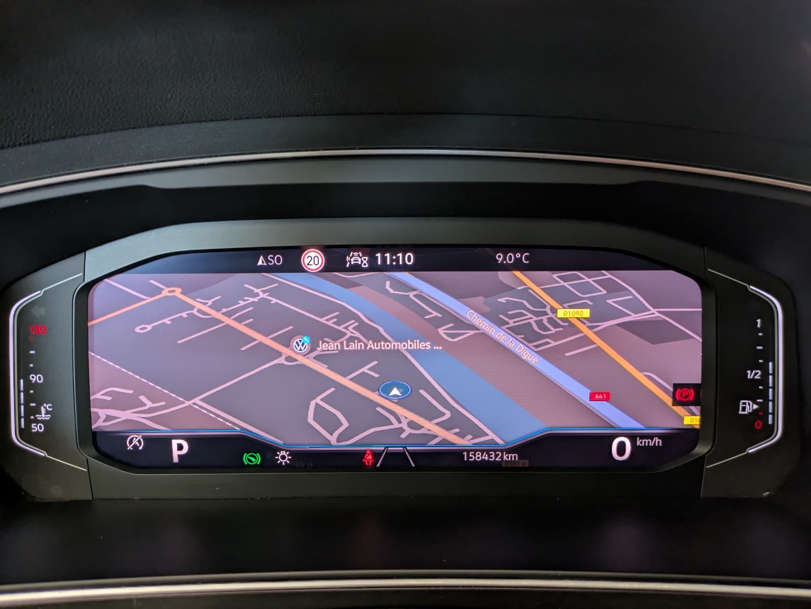 VOLKSWAGEN TIGUAN 2.0L TDI 150cv DSG7 Active / GPS / Caméra de recul / CarPlay — photo 8