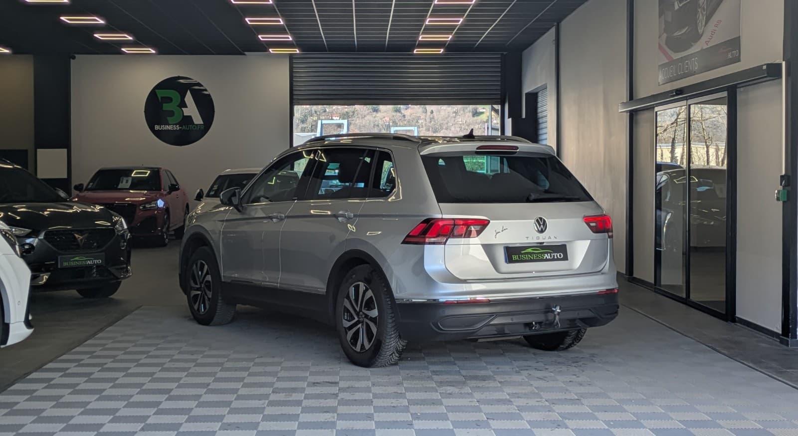VOLKSWAGEN TIGUAN 2.0L TDI 150cv DSG7 Active / GPS / Caméra de recul / CarPlay — photo 10