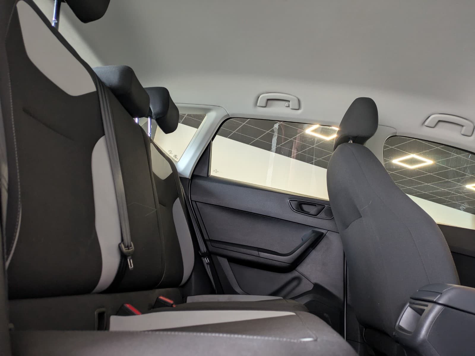 SEAT ATECA 1.0 TSI 110 ch Start/Stop Reference / Keyless Go / Ecran Tactile / Crit'air 1 — photo 4