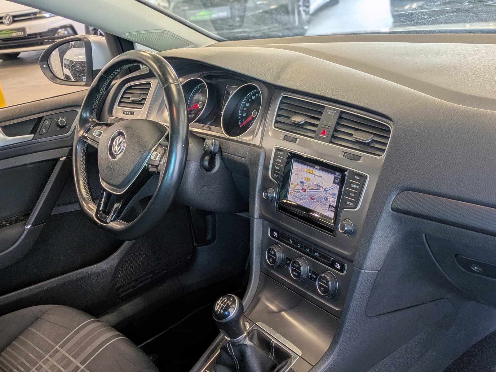 VOLKSWAGEN GOLF 1.4 TSI 122cv BMT Lounge / Camera / GPS / Keyless GO / Crit'Air 1 — photo 6