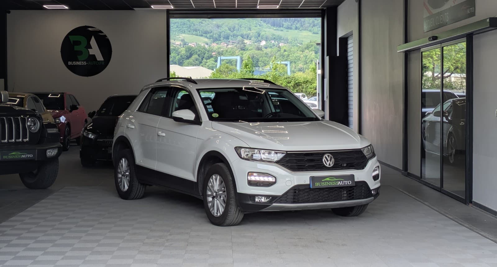 VOLKSWAGEN T-ROC 1.6 TDI 115cv Start/Stop BVM6 Lounge / GPS / Caméra de recul / Bluetooth — photo 2