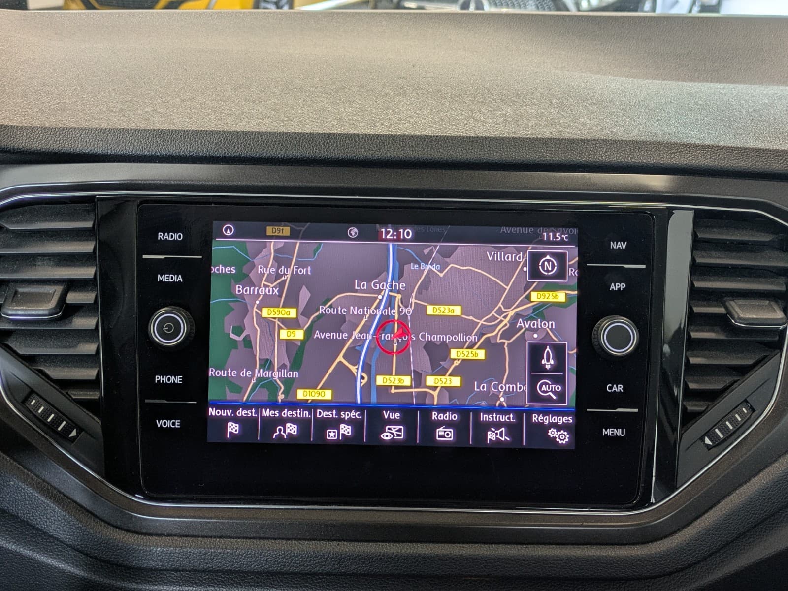 VOLKSWAGEN T-ROC 1.6 TDI 115cv Start/Stop BVM6 Lounge / GPS / Caméra de recul / Bluetooth — photo 12