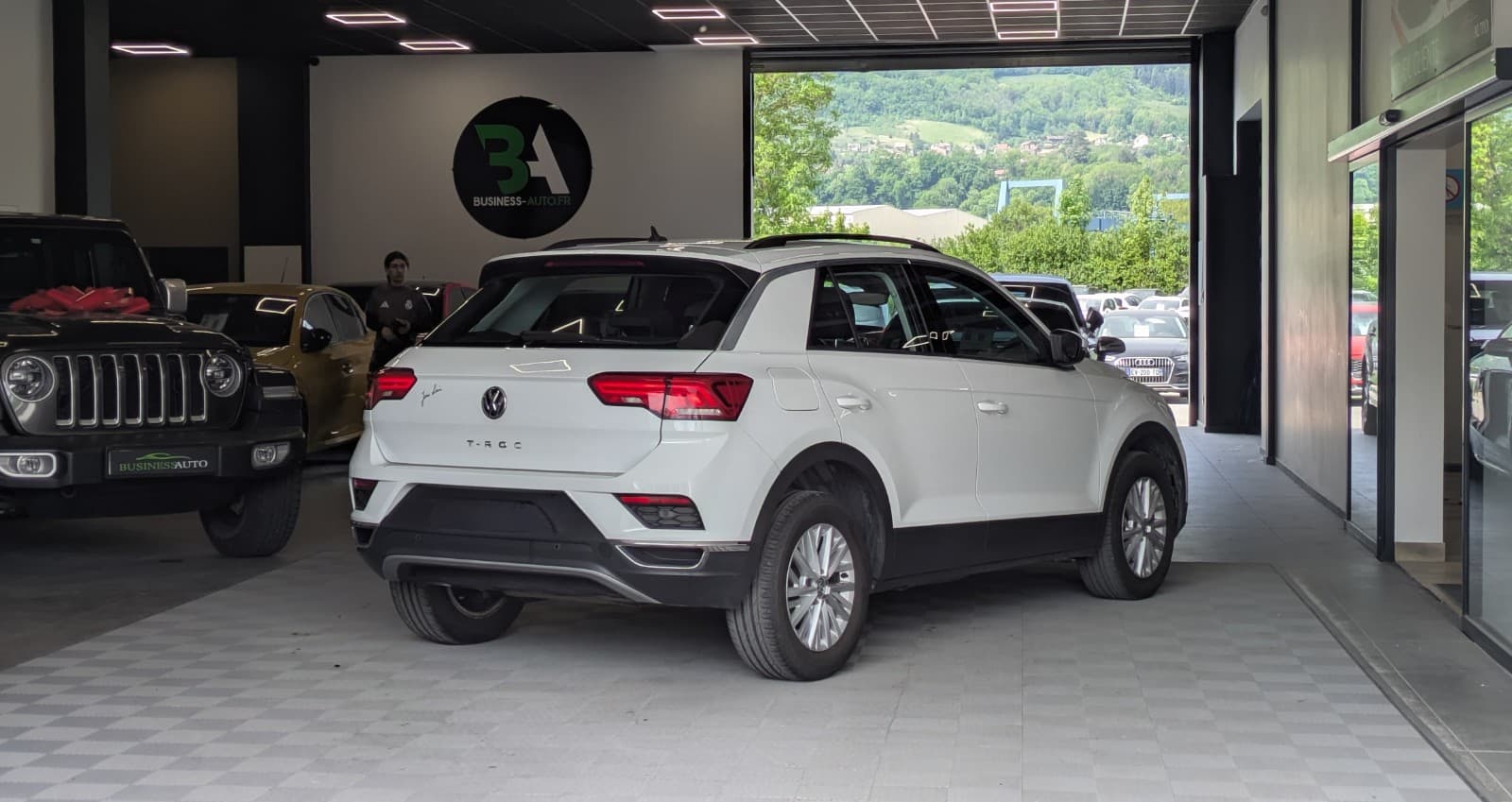 VOLKSWAGEN T-ROC 1.6 TDI 115cv Start/Stop BVM6 Lounge / GPS / Caméra de recul / Bluetooth — photo 9