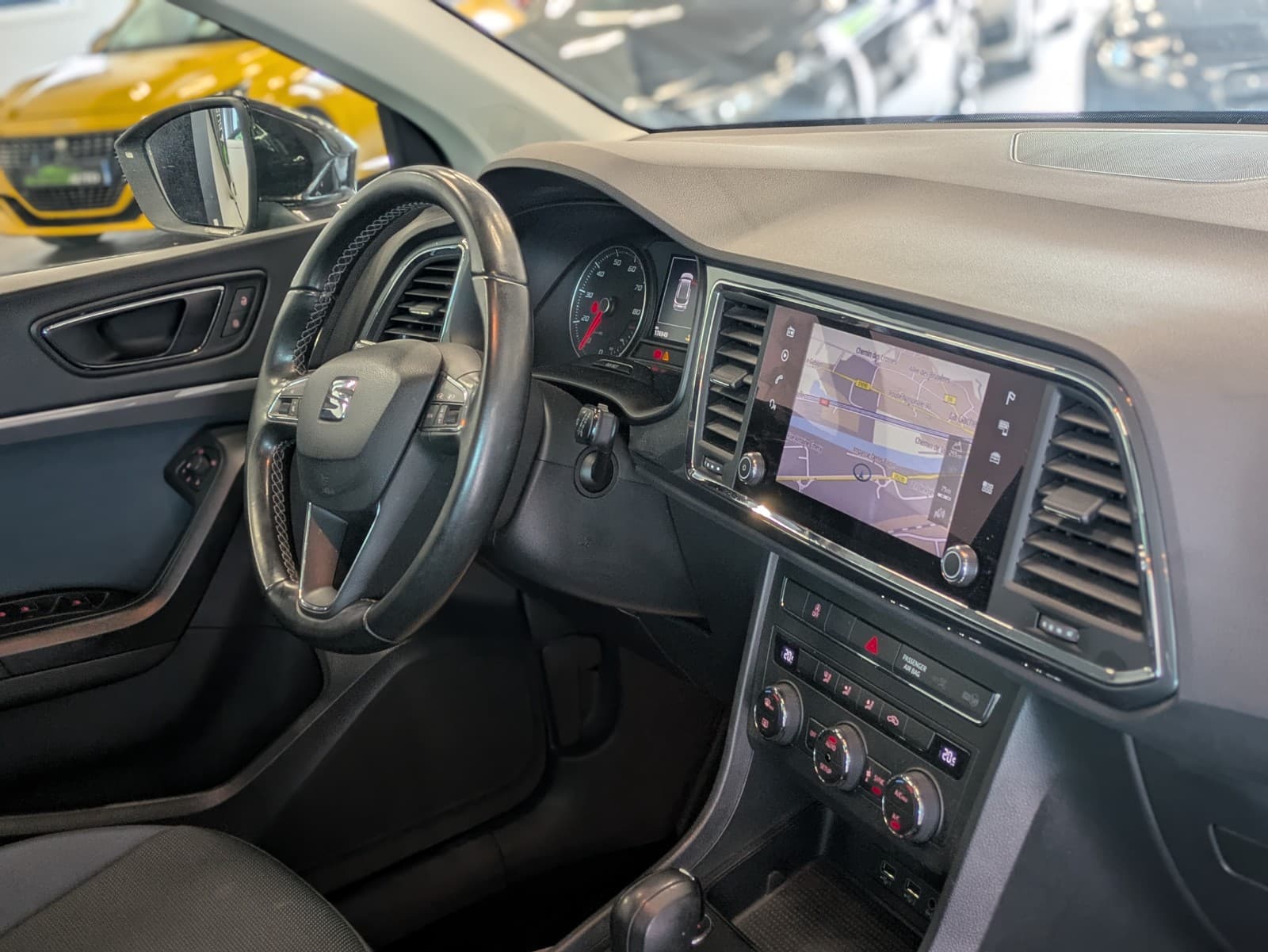SEAT ATECA 1.5 TSI 150cv ACT Start/Stop DSG7 Style / GPS / Caméra de recul / CarPlay — photo 3