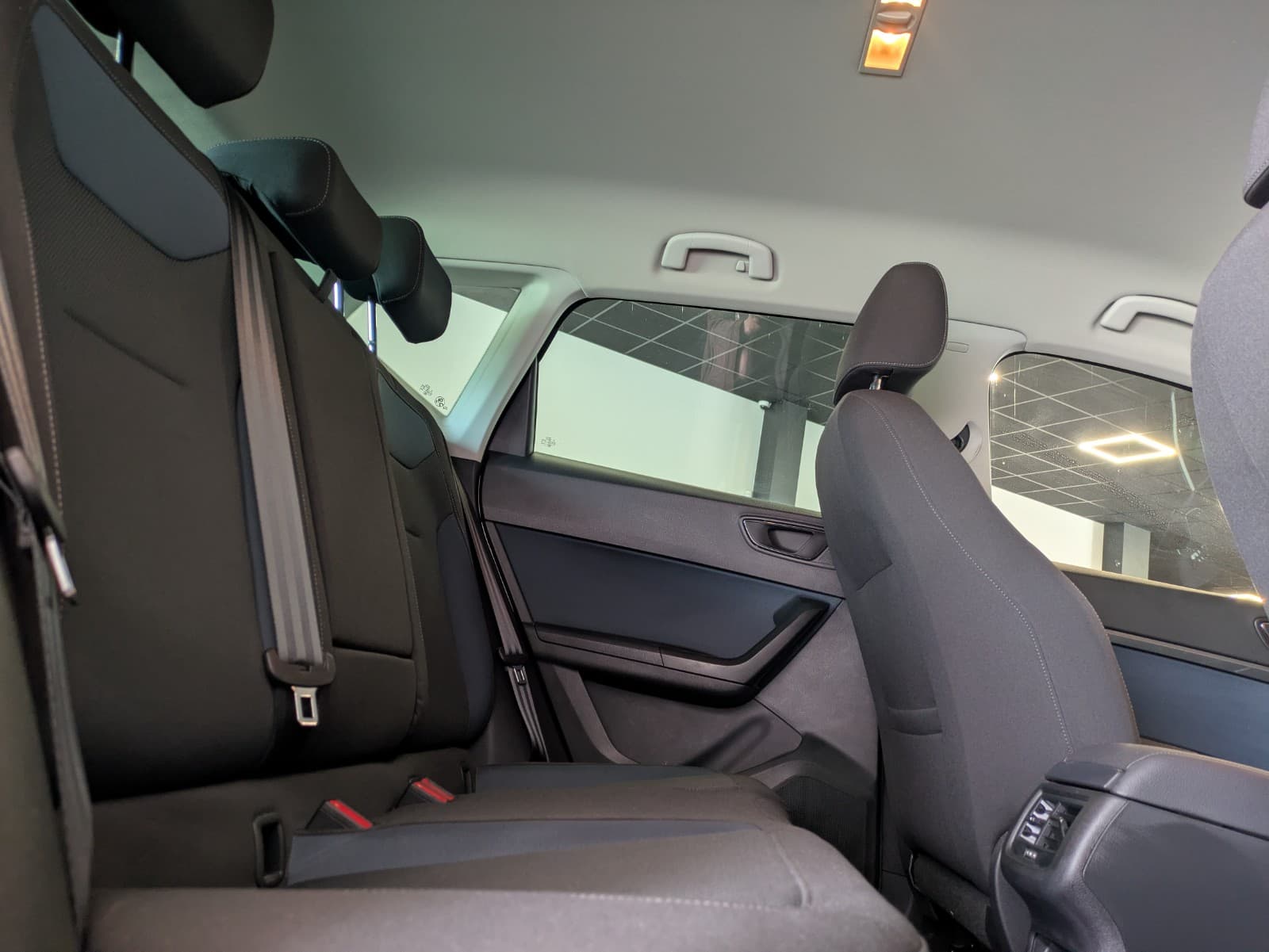 SEAT ATECA 1.5 TSI 150cv ACT Start/Stop DSG7 Style / GPS / Caméra de recul / CarPlay — photo 4