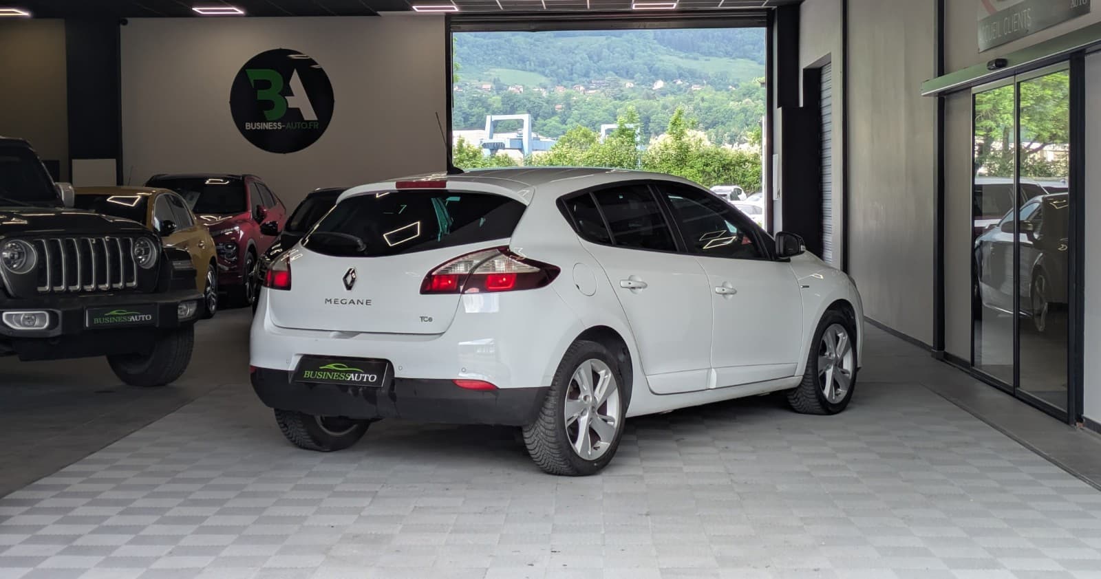 RENAULT MEGANE TCE 130cv Energy eco2 Limited / GPS / Bluetooth / Crit'air 1 — photo 9