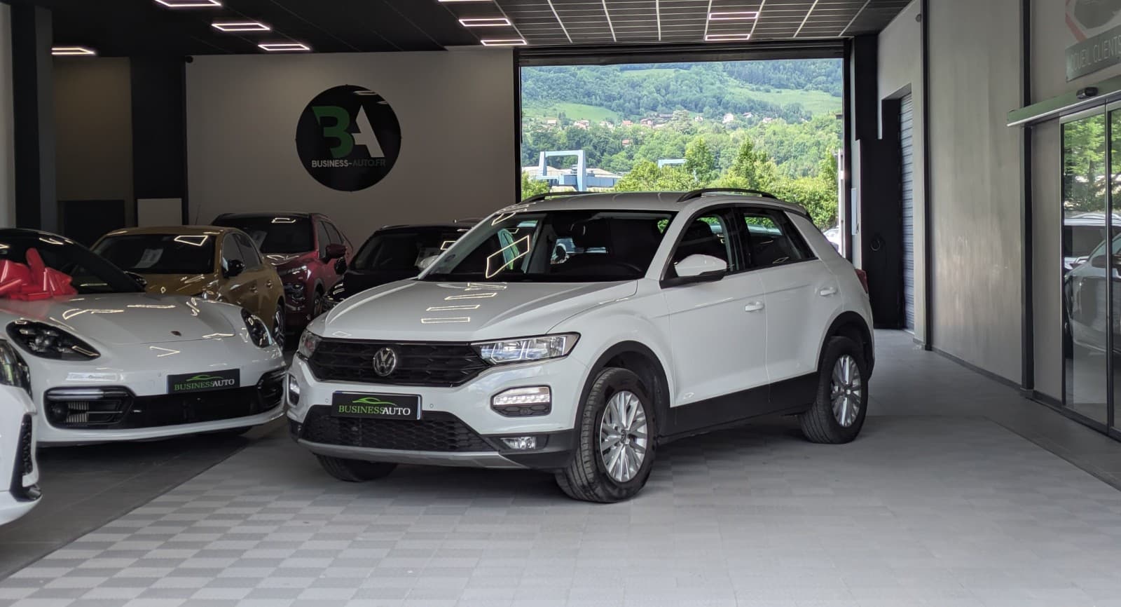 VOLKSWAGEN T-ROC
