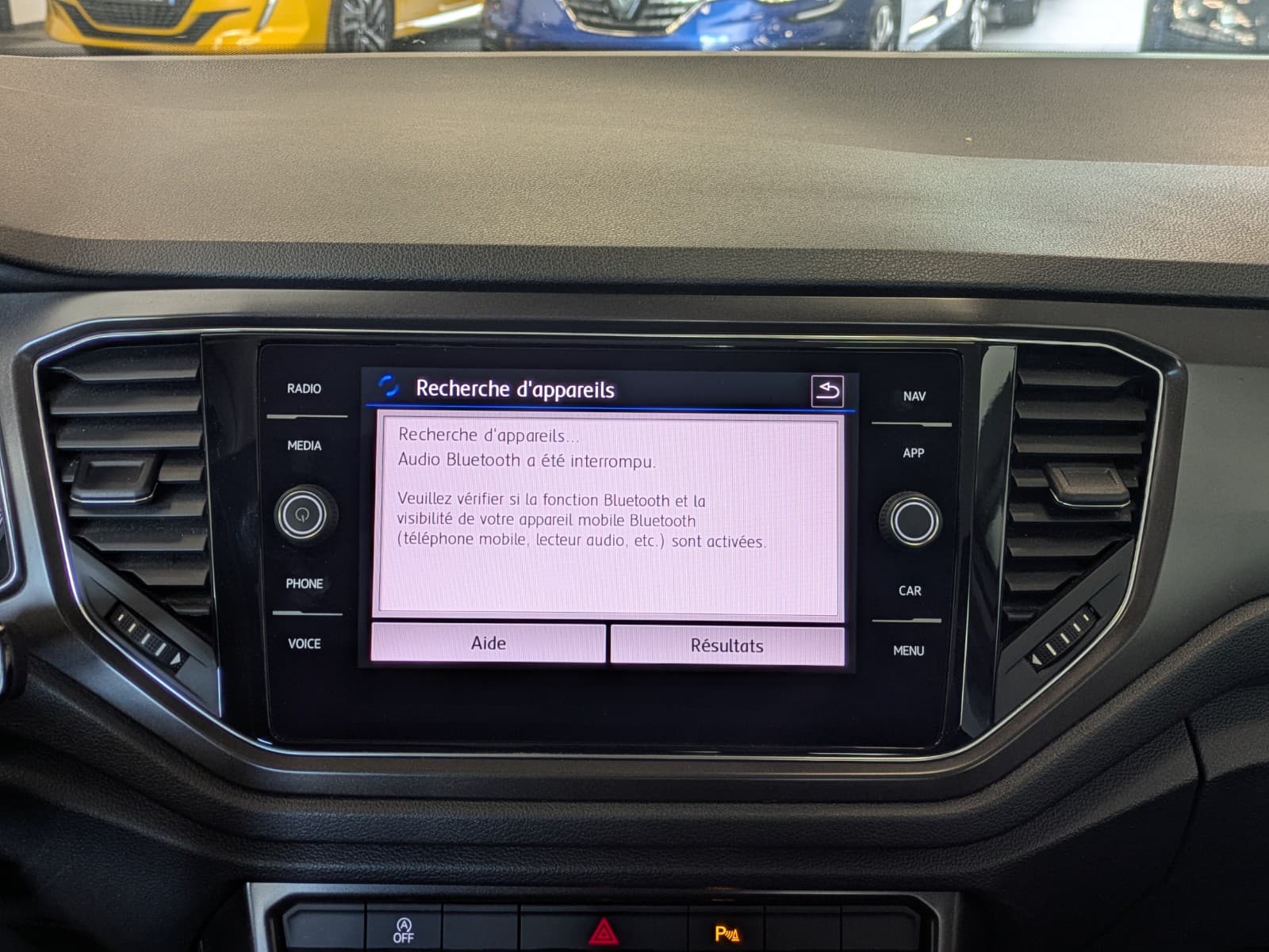 VOLKSWAGEN T-ROC 1.0 TSI 115cv Start/Stop BVM6 Lounge / GPS / Caméra de recul / CarPlay — photo 11