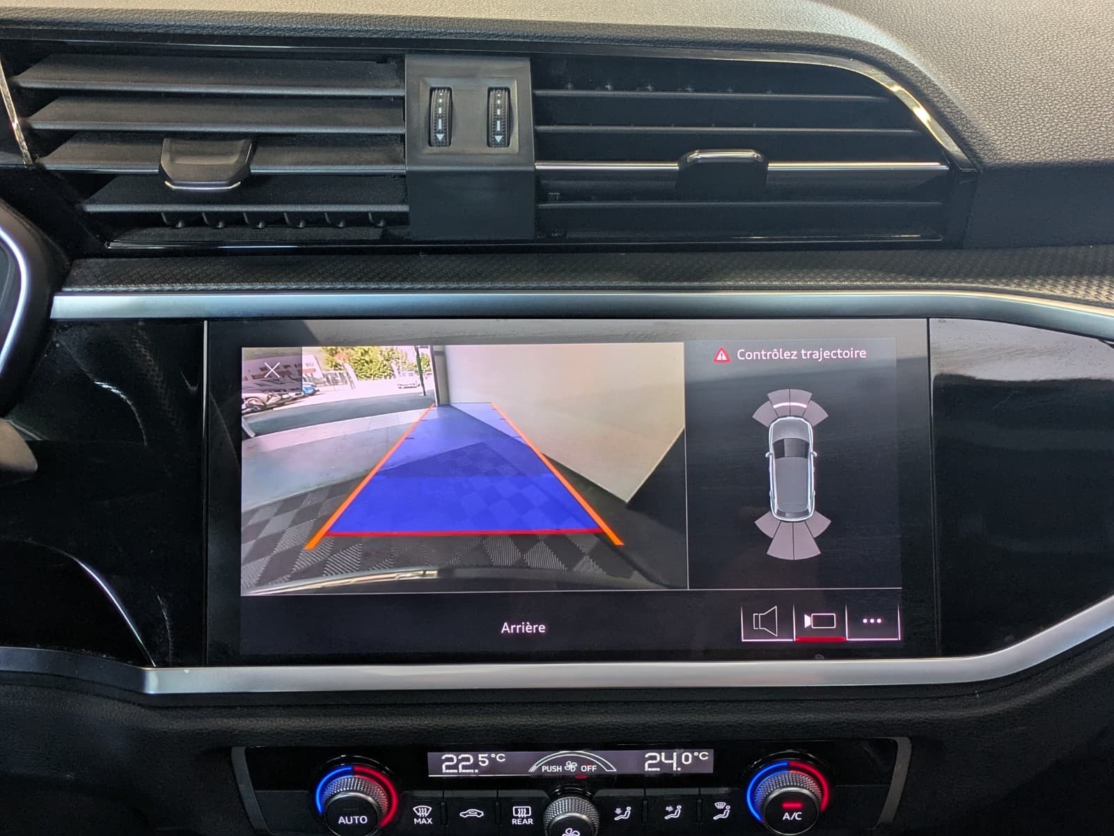 AUDI Q3 40 TFSI 190cv S tronic 7 Quattro S line / Toit Ouvrant / GPS / CarPlay / Caméra de recul / Drive Select — photo 8
