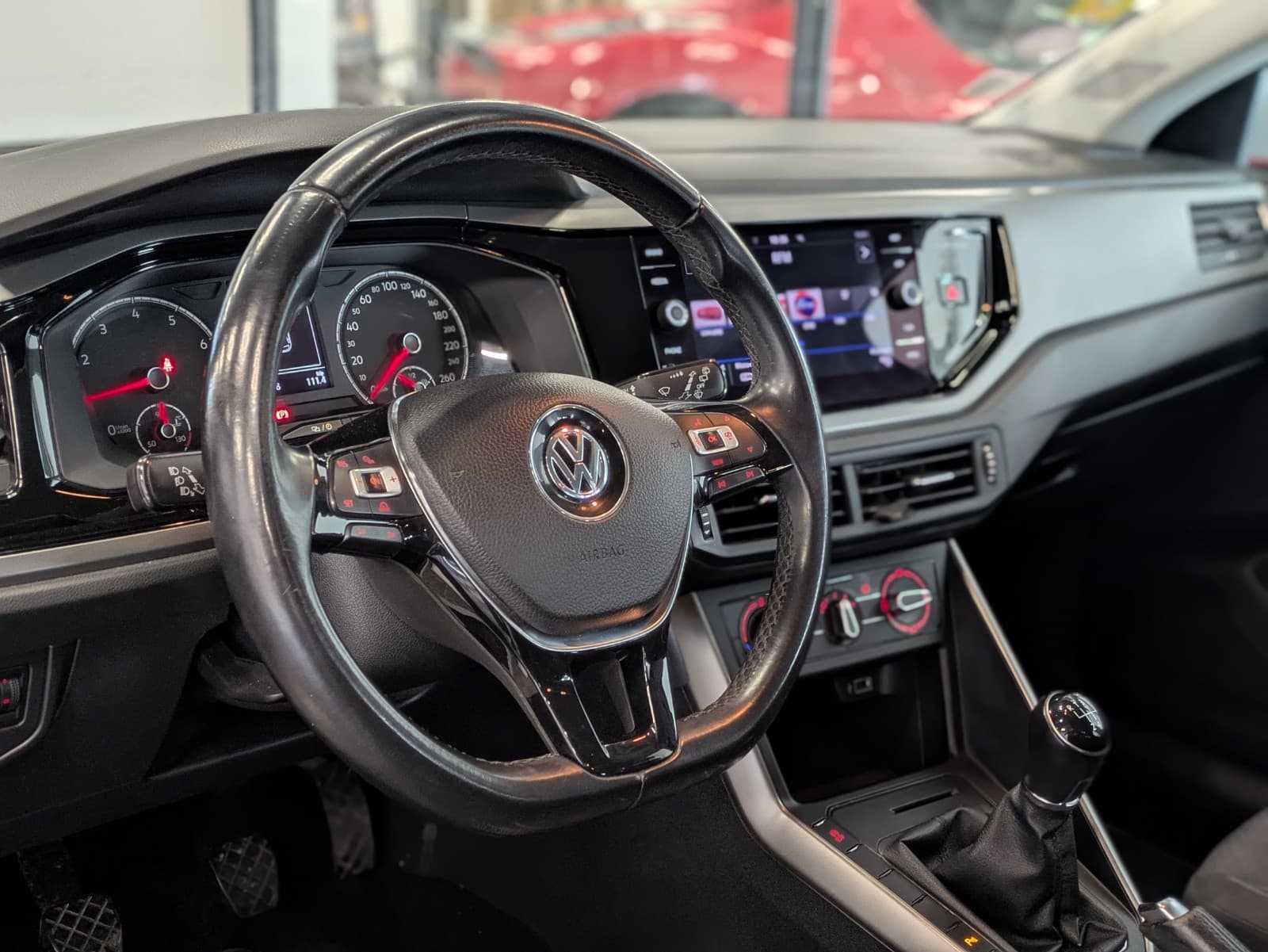 VOLKSWAGEN POLO TSI 95cv Confortline / GPS / Bluetooth / Crit'Air 1 — photo 3