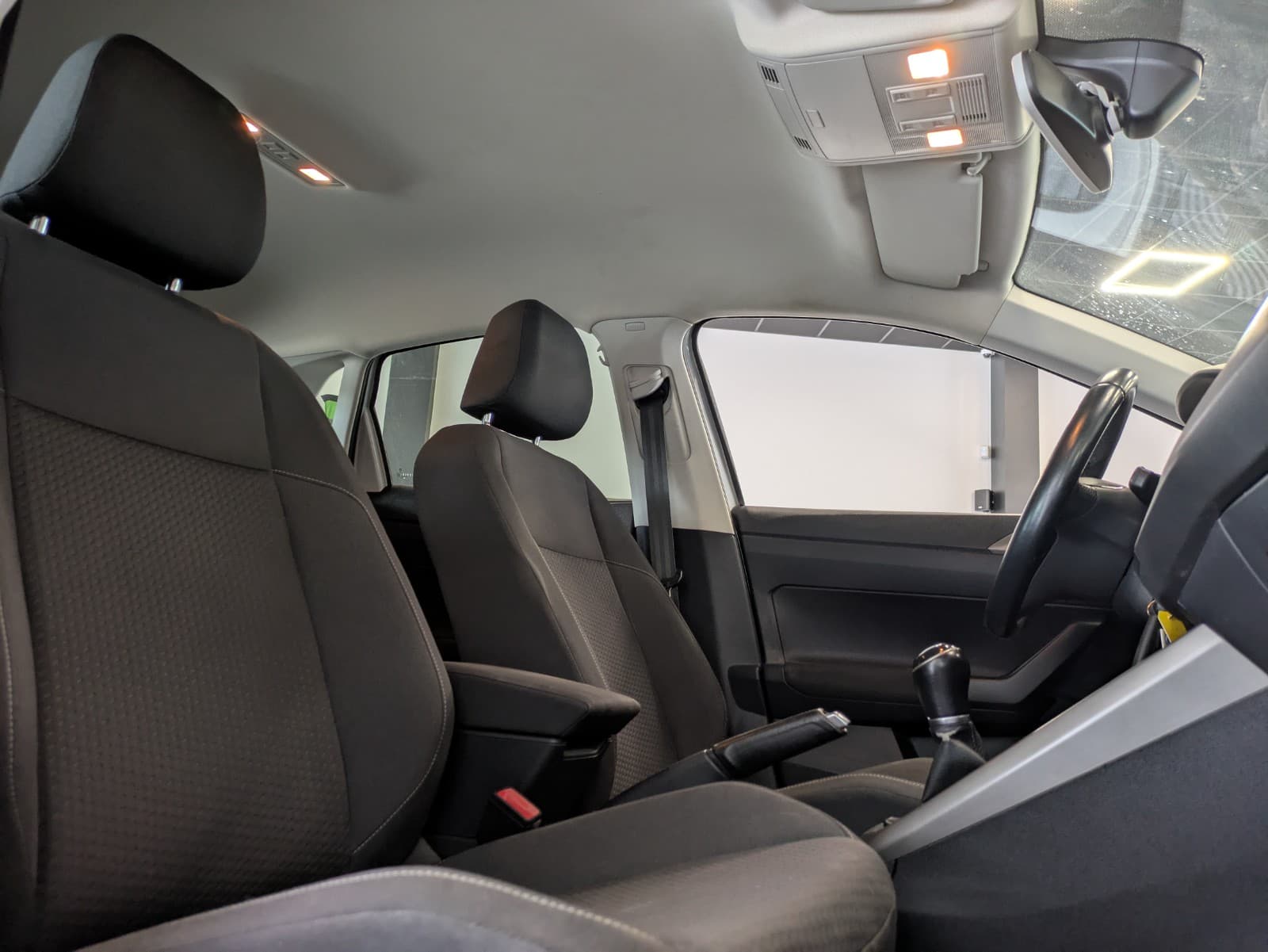 VOLKSWAGEN POLO TSI 95cv Confortline / GPS / Bluetooth / Crit'Air 1 — photo 6