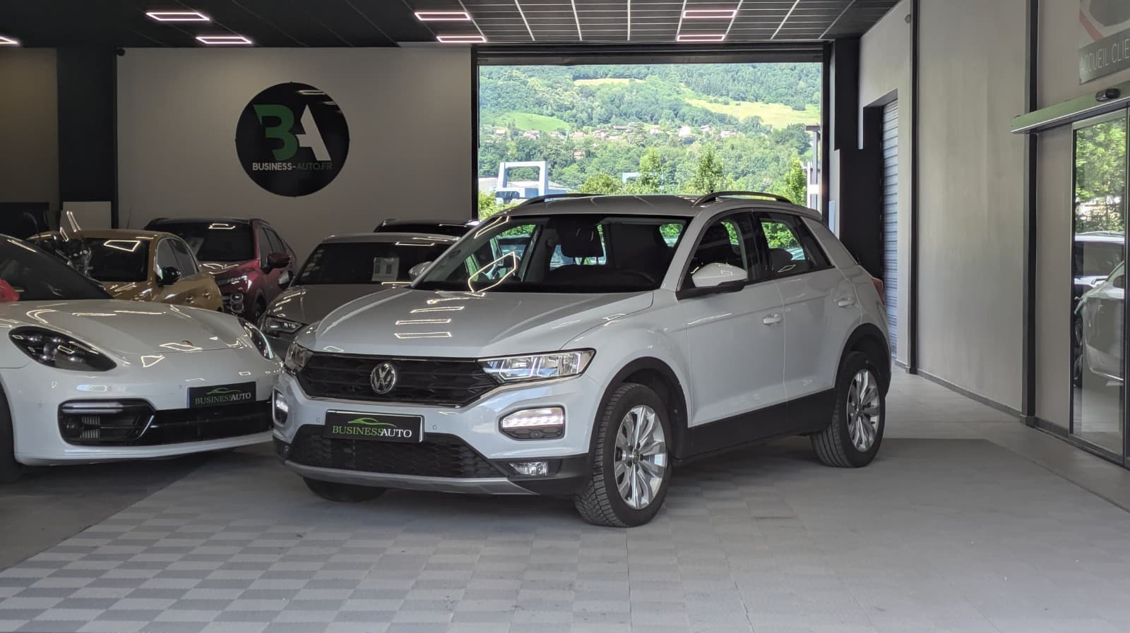 VOLKSWAGEN T-ROC