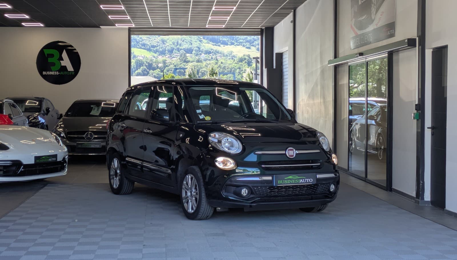 FIAT 500L WAGON MY19 SERIE 7 EURO 6D 1.3 Multijet 95cv S/S Dualogic / 7 Places / Régulateur / Clim Auto — photo 2