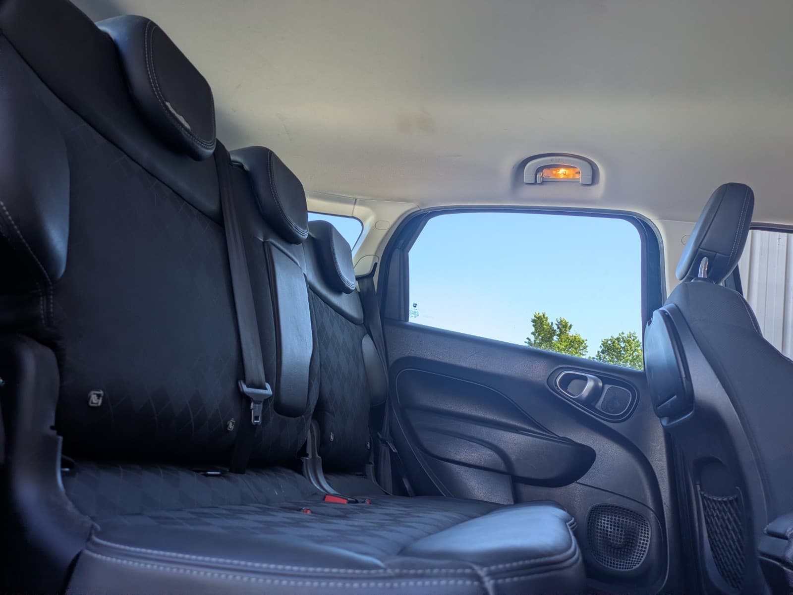FIAT 500L WAGON MY19 SERIE 7 EURO 6D 1.3 Multijet 95cv S/S Dualogic / 7 Places / Régulateur / Clim Auto — photo 4