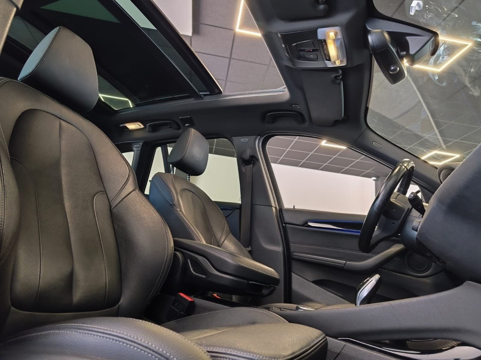 BMW X1 F48 LCI xDrive 18d 150cv BVA8 M Sport / Toit Ouvrant / CarPlay / Camera / Affichage Tete Haute — photo 5
