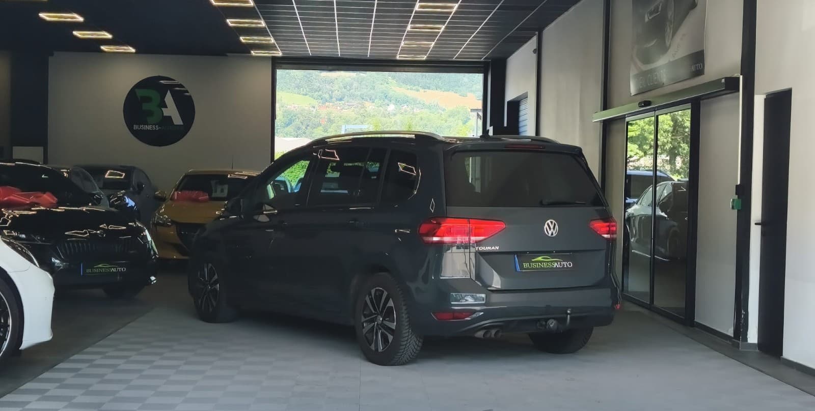 VOLKSWAGEN TOURAN 2.0 TDI 150cv DSG7 United / GPS / CarPlay / 7 Places / Attelage — photo 10