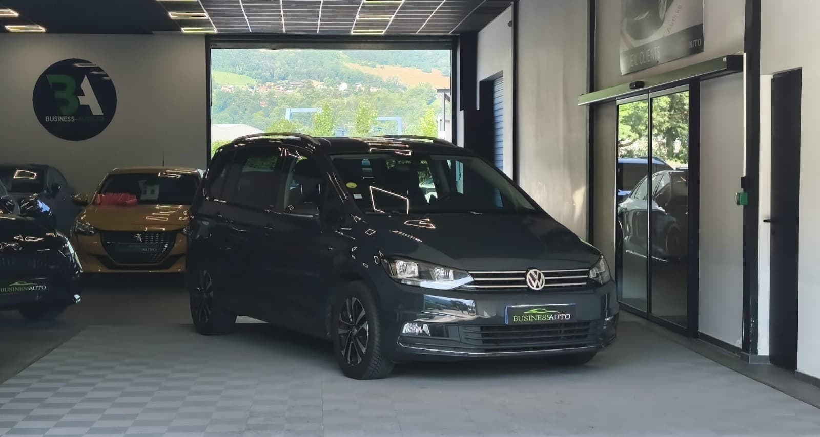 VOLKSWAGEN TOURAN 2.0 TDI 150cv DSG7 United / GPS / CarPlay / 7 Places / Attelage — photo 2