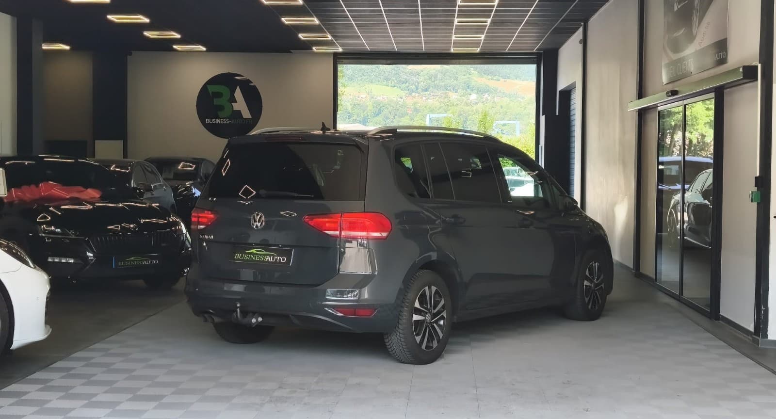VOLKSWAGEN TOURAN 2.0 TDI 150cv DSG7 United / GPS / CarPlay / 7 Places / Attelage — photo 9