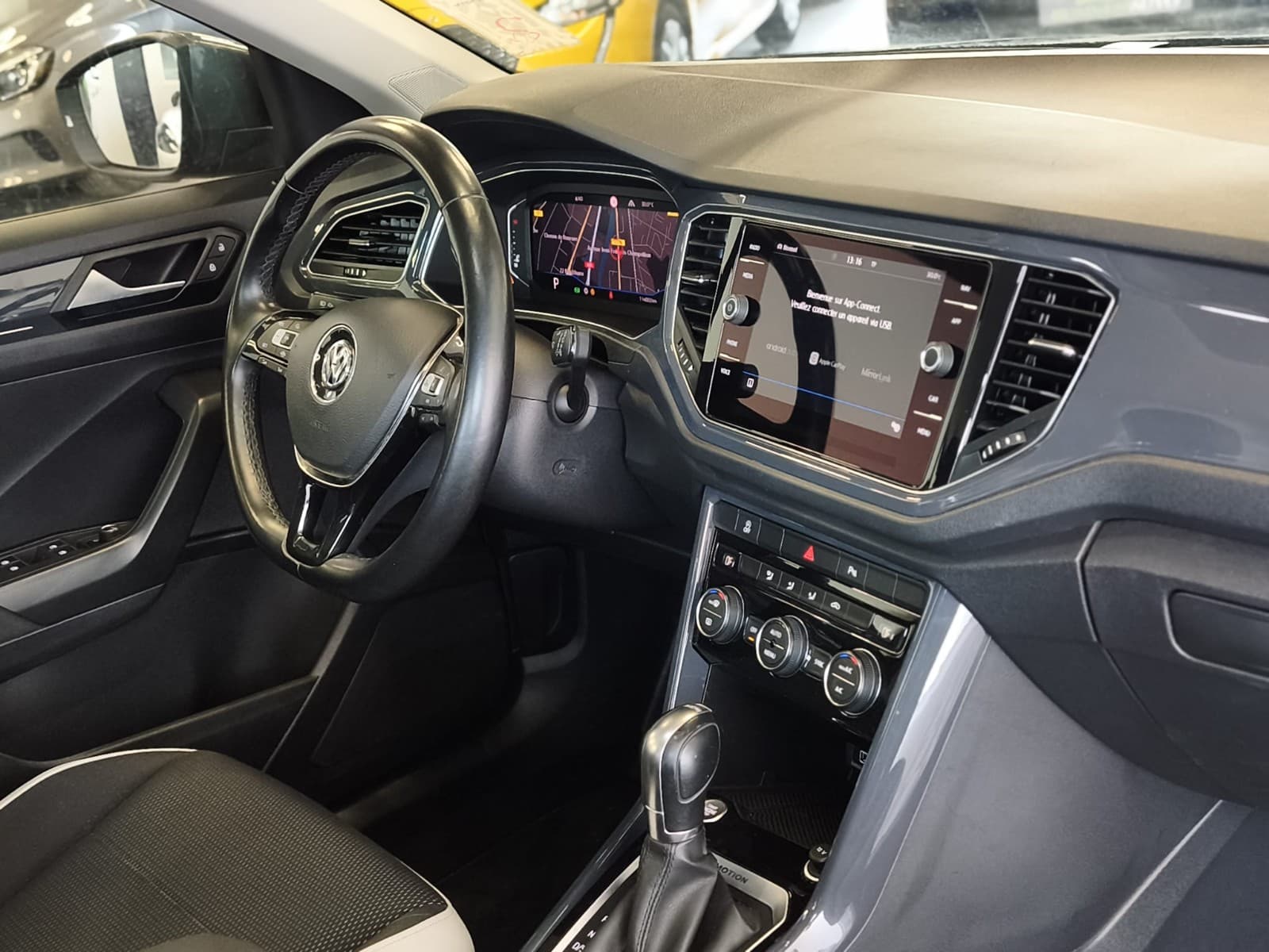 VOLKSWAGEN T-ROC 2.0 TDI 150cv DSG7 4Motion Carat / Virtual Cockpit / CarPlay / Caméra — photo 7