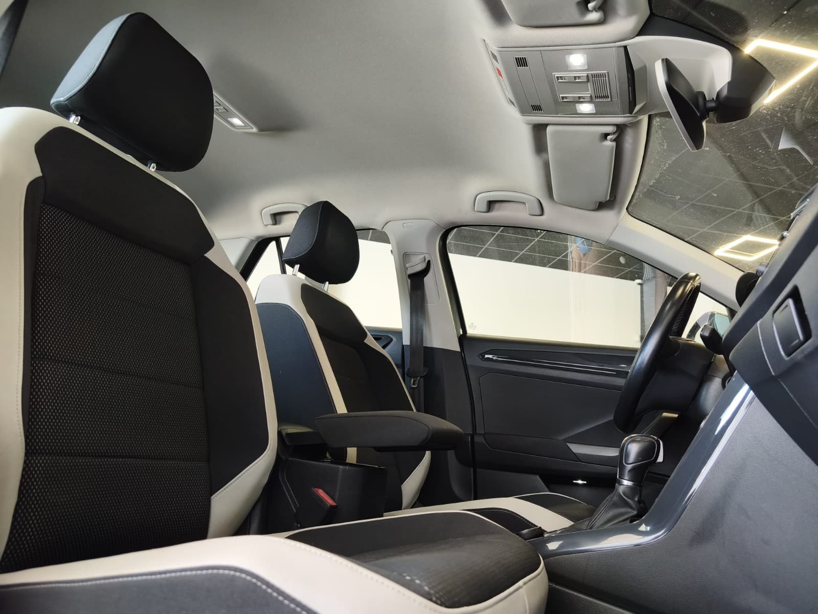 VOLKSWAGEN T-ROC 2.0 TDI 150cv DSG7 4Motion Carat / Virtual Cockpit / CarPlay / Caméra — photo 6
