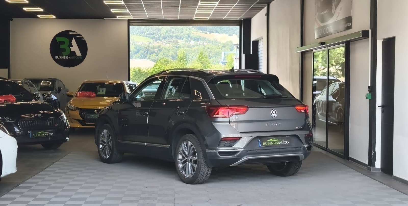 VOLKSWAGEN T-ROC 2.0 TDI 150cv DSG7 4Motion Carat / Virtual Cockpit / CarPlay / Caméra — photo 9