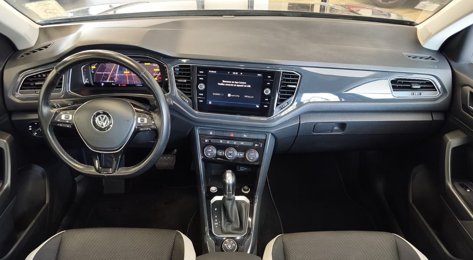 VOLKSWAGEN T-ROC 2.0 TDI 150cv DSG7 4Motion Carat / Virtual Cockpit / CarPlay / Caméra — photo 3