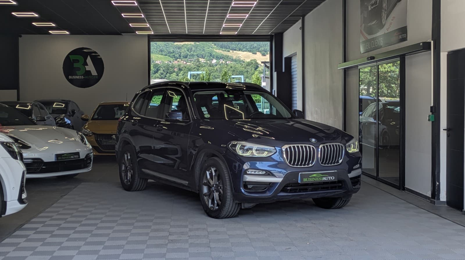 BMW X3 xDrive20d 190cv BVA8 xLine / Camera / Affichage Tete Haute / GPS — photo 2
