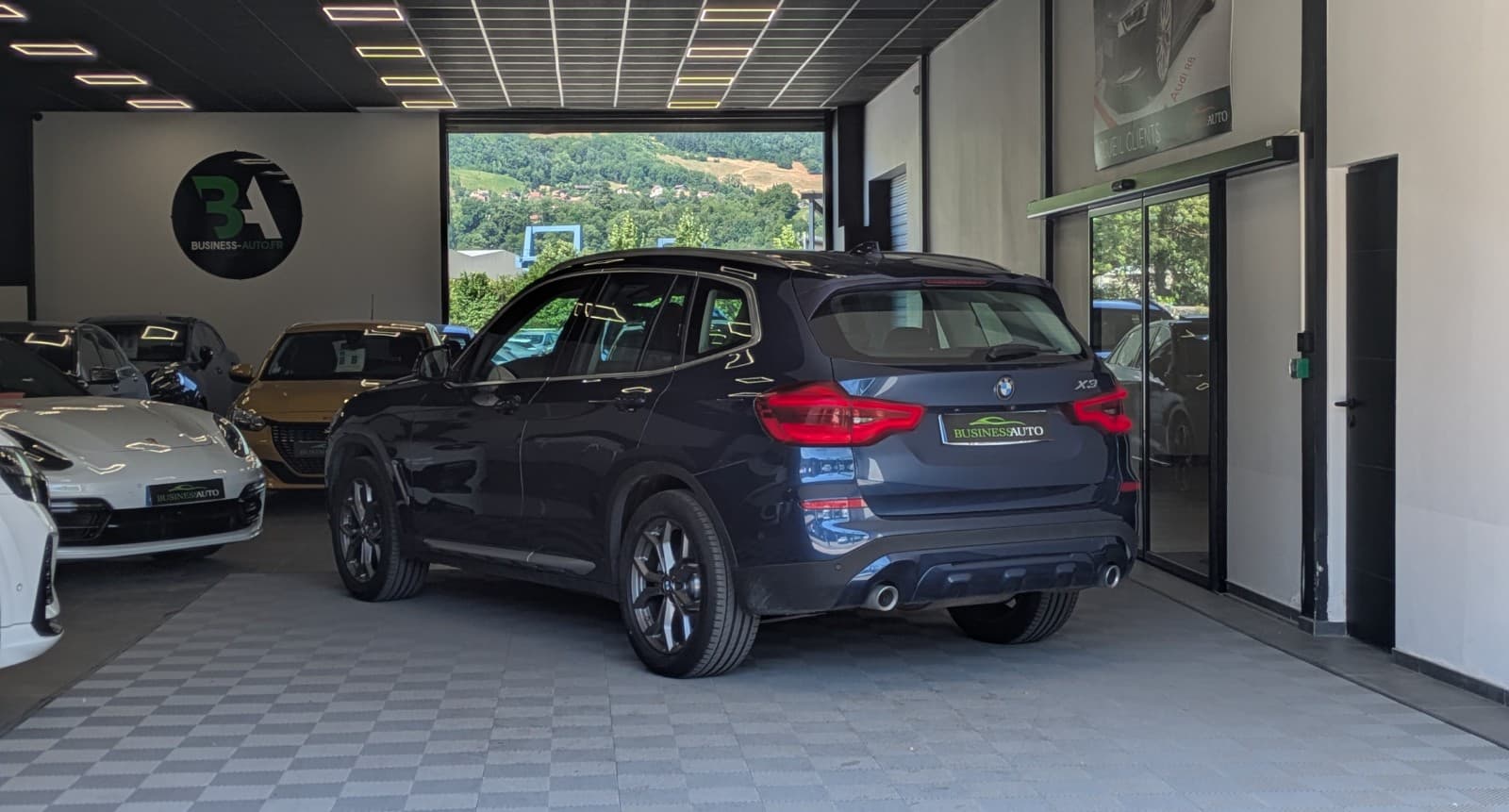 BMW X3 xDrive20d 190cv BVA8 xLine / Camera / Affichage Tete Haute / GPS — photo 10
