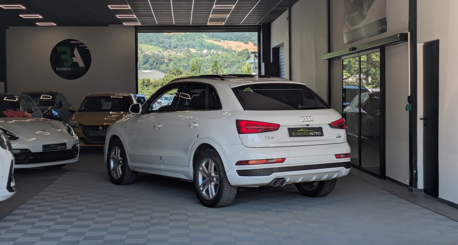 AUDI Q3 2.0 TDI 184cv S tronic 7 Quattro Ambition Luxe / Toit Ouvrant / Pack Sline / Drive Select — photo 10