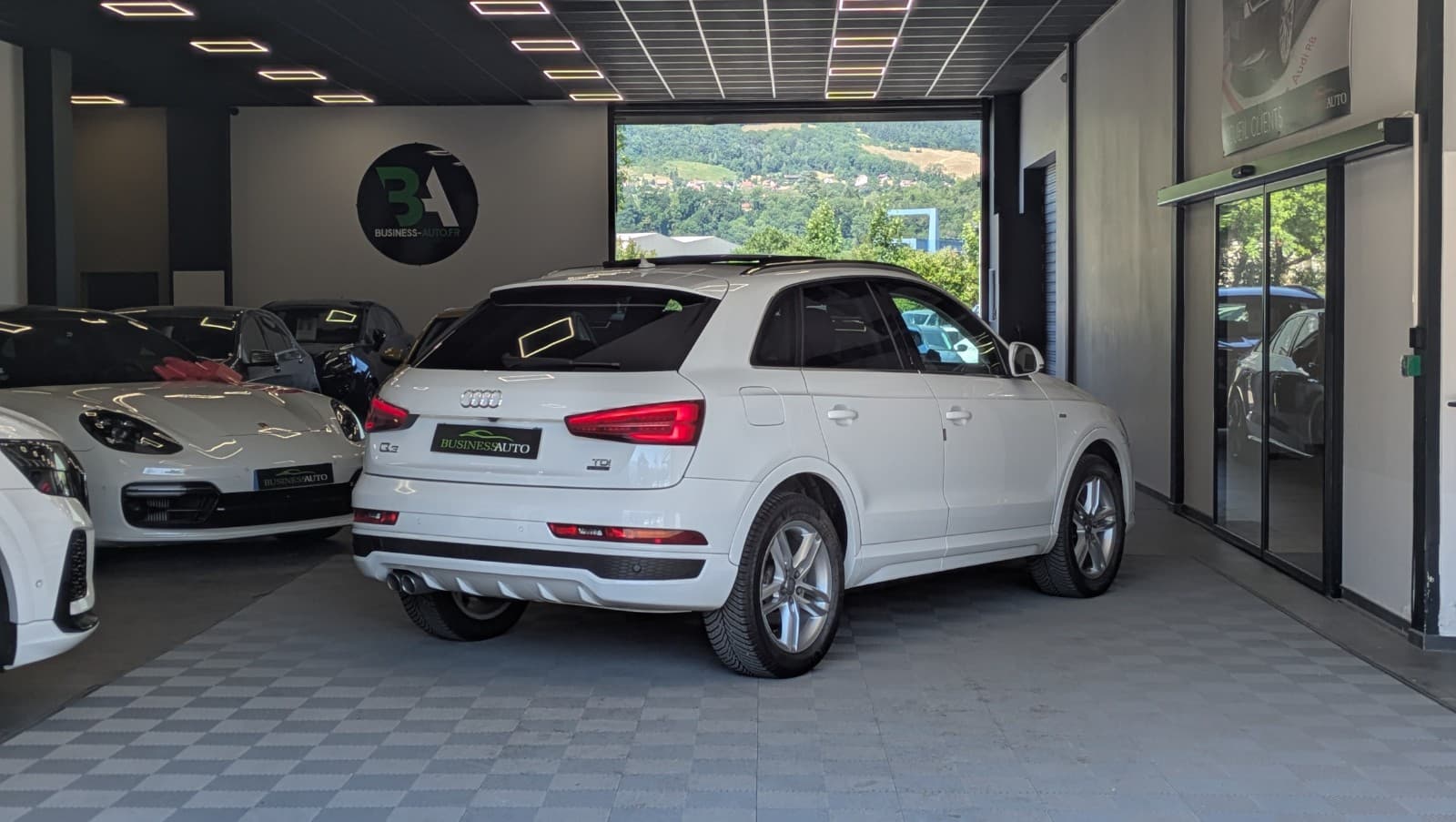 AUDI Q3 2.0 TDI 184cv S tronic 7 Quattro Ambition Luxe / Toit Ouvrant / Pack Sline / Drive Select — photo 9