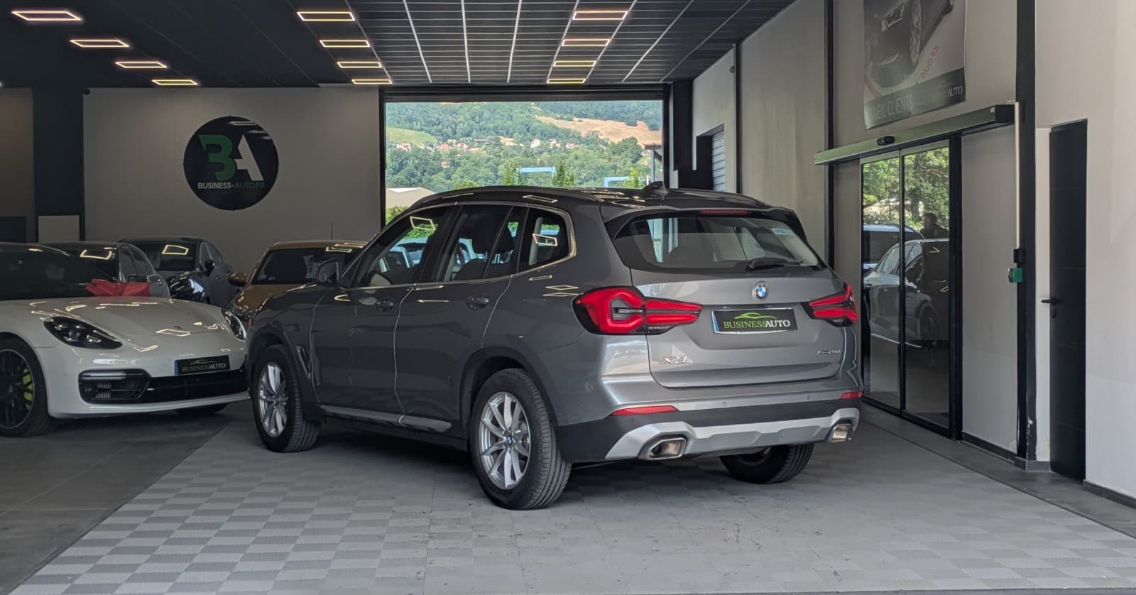 BMW X3 G01 LCI xDrive 20d 190ch BVA8 x Line / Virtual Cockpit / Camera / GPS — photo 10